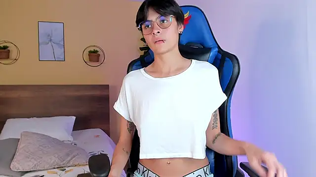 MartinnaGrecco online show from 11-21-25, 08:29