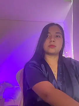 aly nicols online show from 10-21-25, 06:52