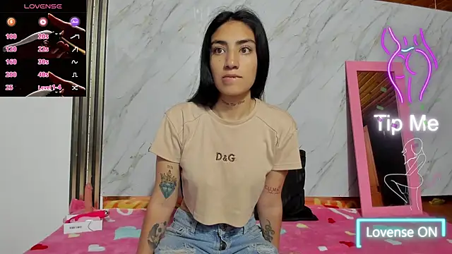 Sasha Blonde online show from 10-31-25, 02:07