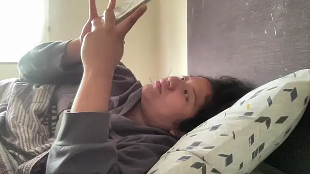 Kmiii21 online show from 11-07-25, 05:35