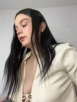 Selena Roa online show from 10-23-25, 12:04