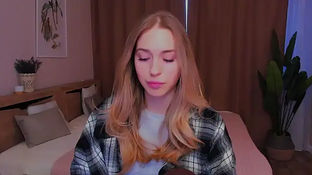 sassy cutie online show from 02-08-26, 03:15