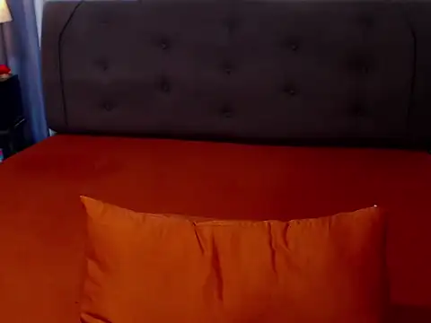 amalia92 online show from 12-17-25, 09:04