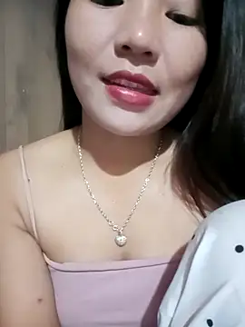 Snapshot of -Lanaa- chatting on 10-25-25, 12:02 -Lanaa- online show from 10-25-25, 12:02