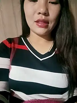 Snapshot of -Lanaa- chatting on 11-12-25, 05:57 -Lanaa- online show from 11-12-25, 05:57