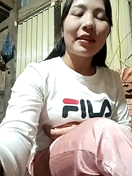 Snapshot of -Lanaa- chatting on 11-20-25, 06:24 -Lanaa- online show from 11-20-25, 06:24