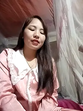 Snapshot of -Lanaa- chatting on 12-19-25, 05:14 -Lanaa- online show from 12-19-25, 05:14