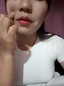 Snapshot of -Lanaa- chatting on 02-18-26, 02:18 -Lanaa- online show from 02-18-26, 02:18