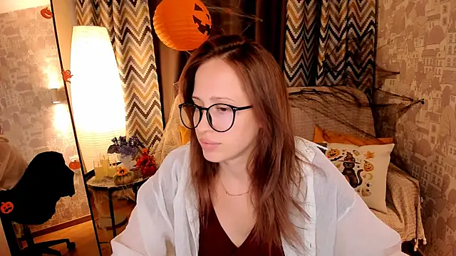  SilverMoon  online show from 10-23-25, 08:46