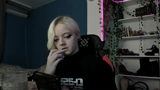 Holy Mistress S online show from 11-09-25, 09:29