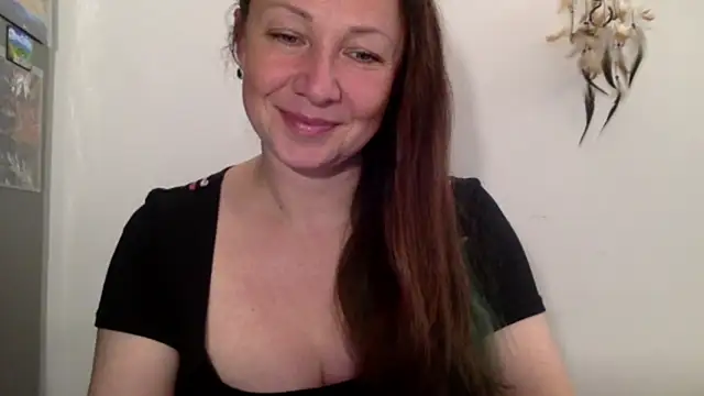 LucyTop online show from 10-22-25, 02:17