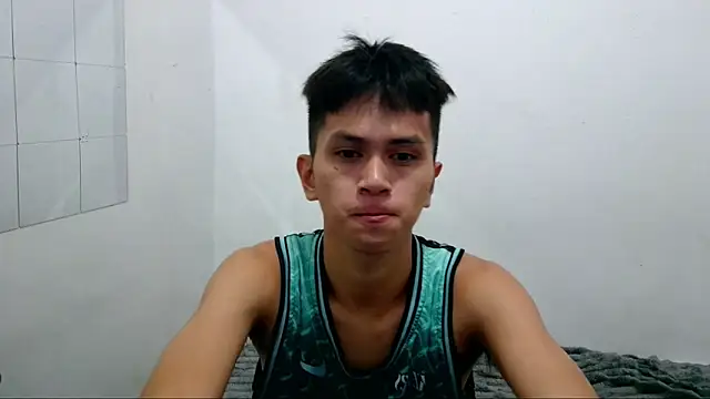 Snapshot of femboykael chatting on 10-23-25, 12:26 femboykael online show from 10-23-25, 12:26