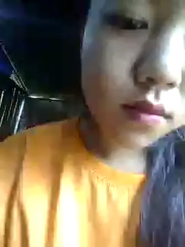 Snapshot of Quynhsumon chatting on 10-30-25, 01:29 Quynhsumon online show from 10-30-25, 01:29