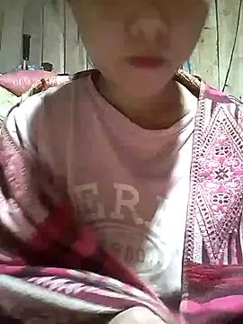 Snapshot of Quynhsumon chatting on 11-02-25, 02:30 Quynhsumon online show from 11-02-25, 02:30