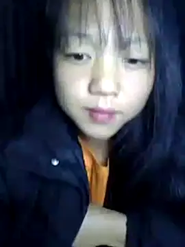 Snapshot of Quynhsumon chatting on 11-20-25, 02:39 Quynhsumon online show from 11-20-25, 02:39