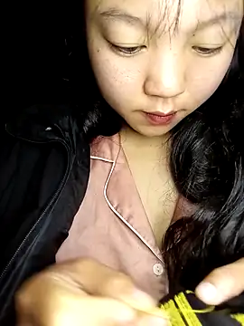 Quynhsumon online show from 02-08-26, 01:20