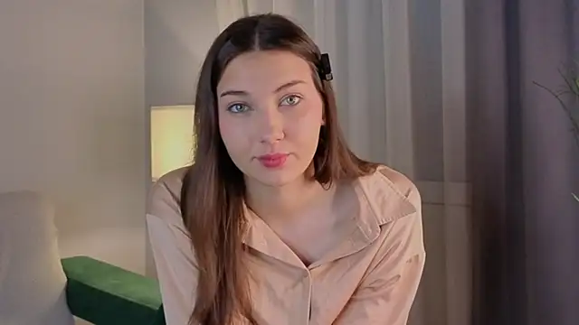 KateCahee online show from 11-18-25, 01:00