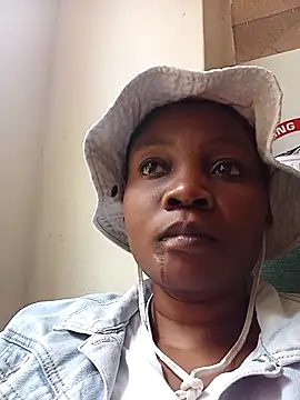 blackbeautyxx92 online show from 11-12-25, 08:15