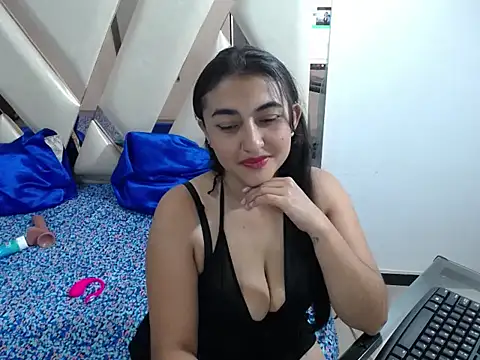 yuliet latin69 online show from 11-01-25, 01:13