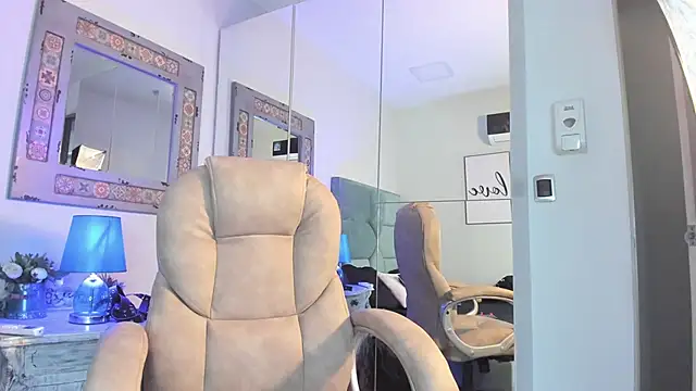 Mr Strike online show from 11-30-25, 03:32