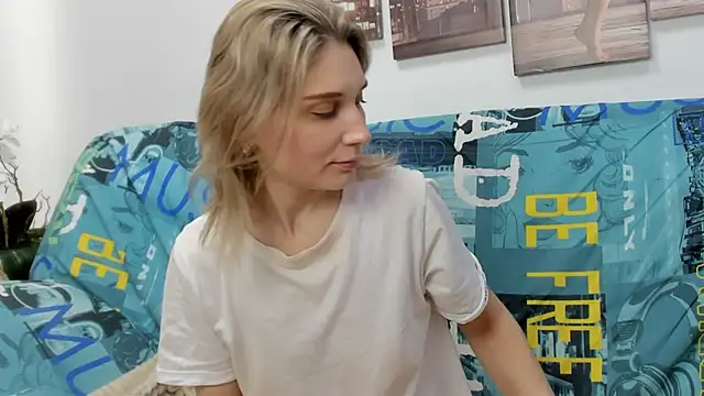 Tenderly Sophie online show from 02-21-26, 01:17