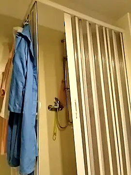 Vaneseda online show from 10-22-25, 06:24