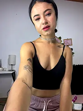 Evelinmiller97 online show from 11-07-25, 02:00