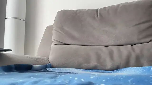 LukaShyGuy online show from 04-15-26, 11:39