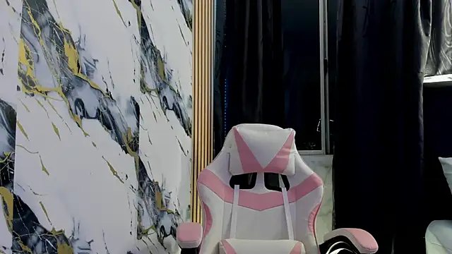 Scarlet DLuce online show from 11-07-25, 11:05