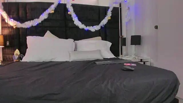 EmmadaSilva online show from 11-24-25, 06:51