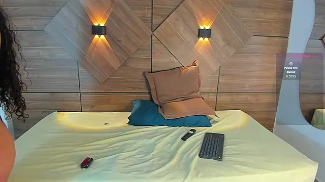 RosseDeAmore online show from 11-28-25, 08:22