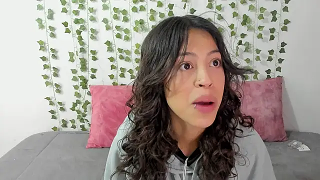 emily jonessxx online show from 01-12-26, 03:50