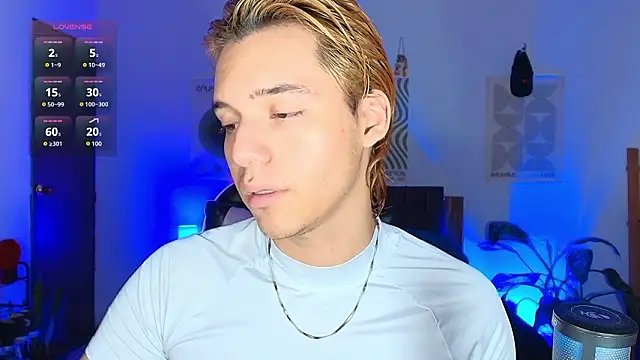 Snapshot of Habel__moretti chatting on 02-28-26, 07:04 Habel moretti online show from 02-28-26, 07:04