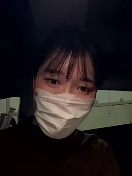 karenchaaan online show from 10-28-25, 08:07