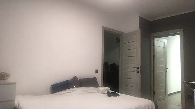 DollyRoma online show from 10-28-25, 09:24