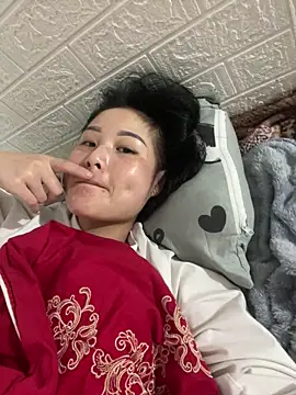 Emma sexy98 online show from 12-18-25, 03:29