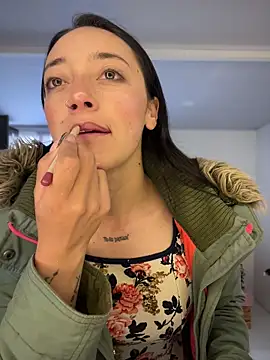 Lia  white online show from 11-06-25, 01:34