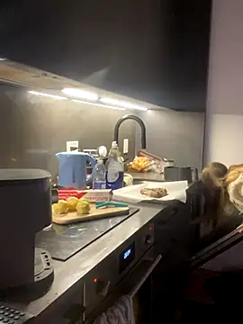 elliepixie online show from 12-20-25, 01:34