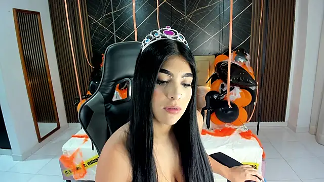 Milu 17 online show from 10-31-25, 11:11