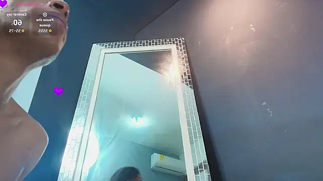 NaomiQueents online show from 11-28-25, 02:42