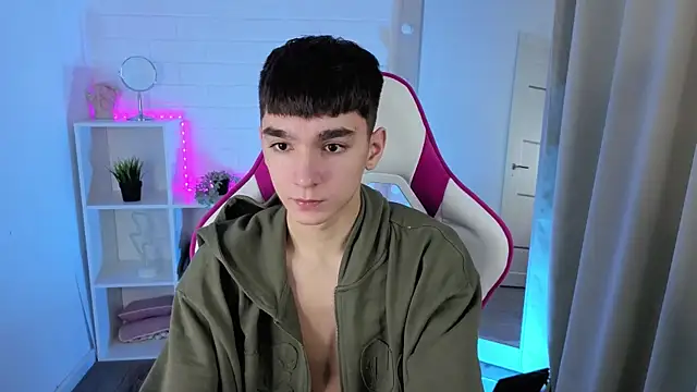 YamiTwink online show from 11-22-25, 05:39