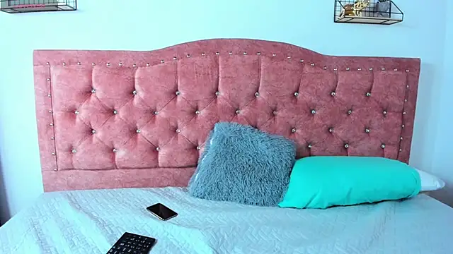 Snapshot of Mia_rous69 chatting on 10-29-25, 05:10 Mia rous69 online show from 10-29-25, 05:10