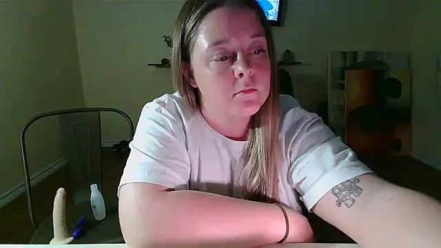 Artgirlie31 online show from 11-12-25, 04:46