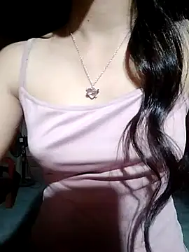 Snapshot of lins-12 chatting on 10-23-25, 11:09 lins-12 online show from 10-23-25, 11:09