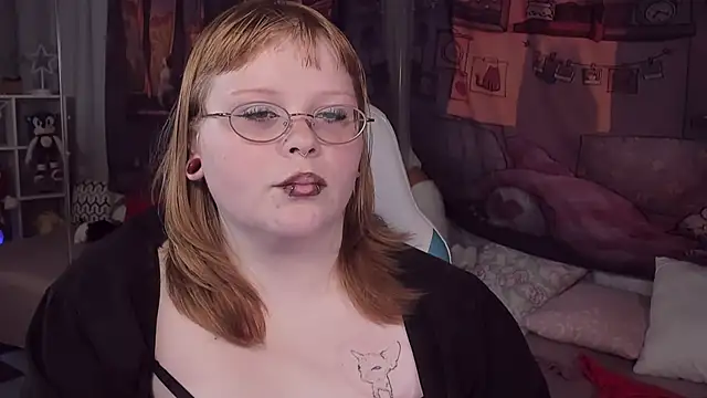 LottieReed online show from 11-20-25, 03:56