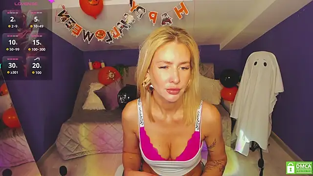 Snapshot of MadamMilly_ chatting on 10-25-25, 06:32 MadamMilly  online show from 10-25-25, 06:32