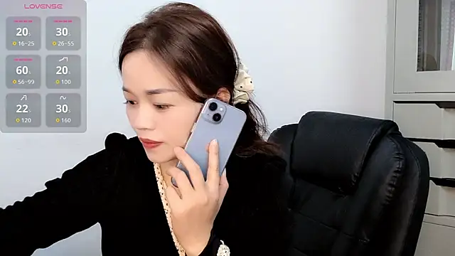 Ella-61 online show from 11-06-25, 01:17