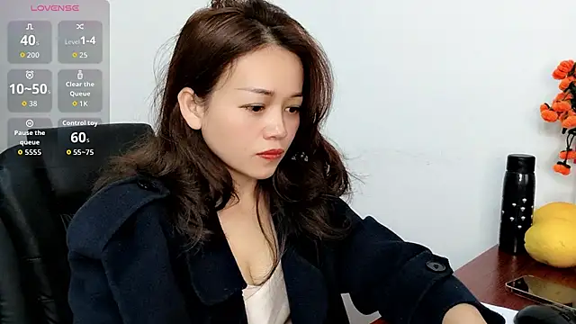 Ella-61 online show from 11-13-25, 12:42