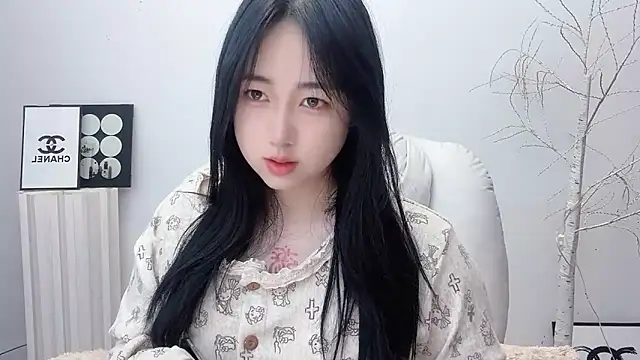 Love-hanzaizai718 online show from 11-18-25, 08:02