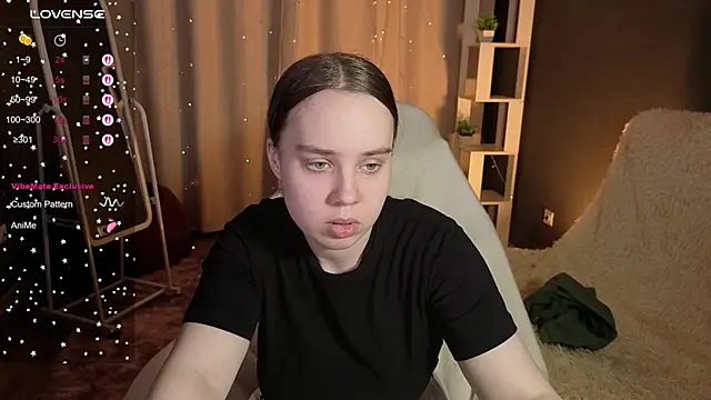 LunaDreeam online show from 11-05-25, 02:17